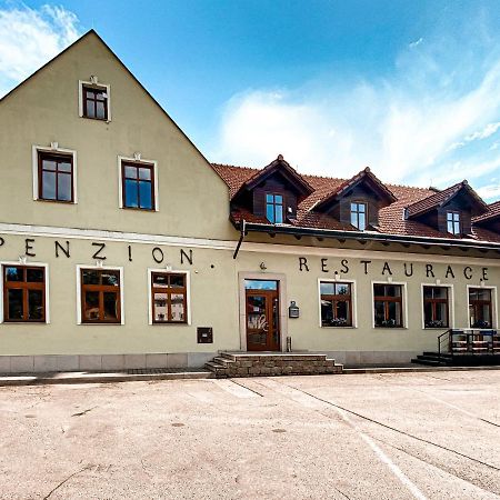 Penzion A Restaurace U Reky Ledeč nad Sázavou Kültér fotó