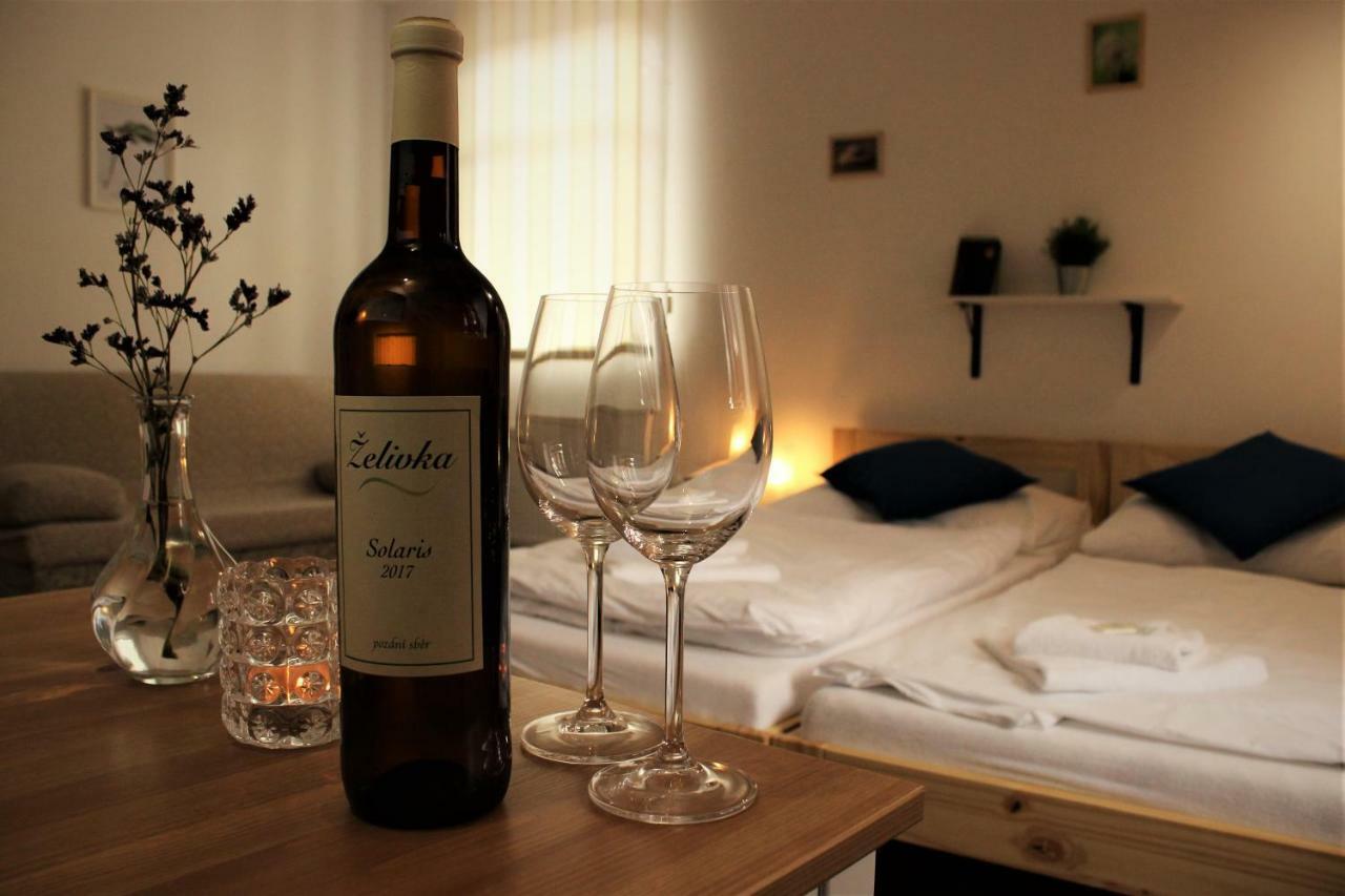 Penzion A Restaurace U Reky Ledeč nad Sázavou Kültér fotó