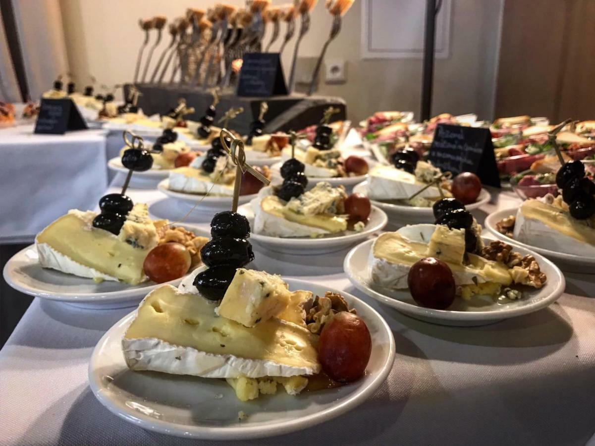 Penzion A Restaurace U Reky Ledeč nad Sázavou Kültér fotó